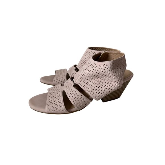 NATURALIZER Soul Beige Ankle Strap Sandals Sz 11 NEW - Picture 1 of 5